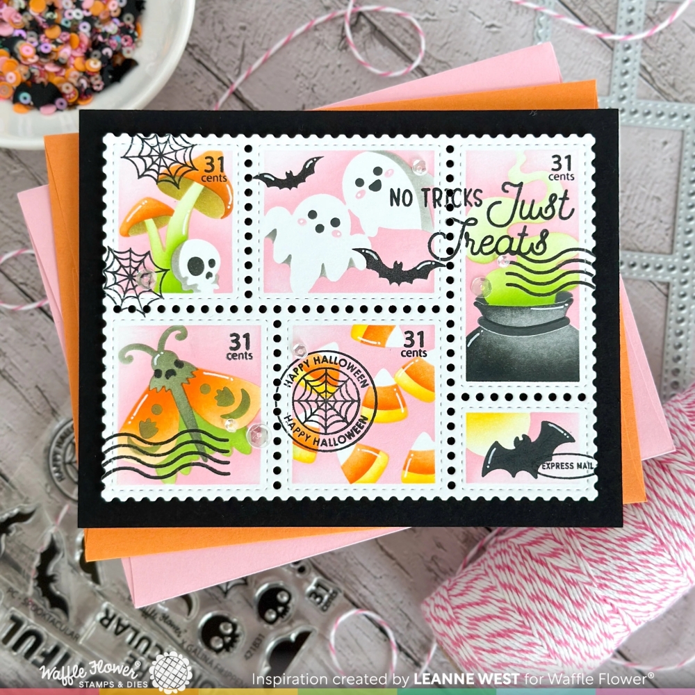 Bild 1 von Waffle Flower Postage Collage Spooktacular Stencil - Briefmarken-Schablone