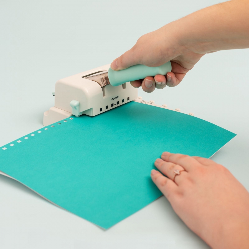 Bild 1 von We R We R Mini Cinch Book Binding Tool Book Binding Tool