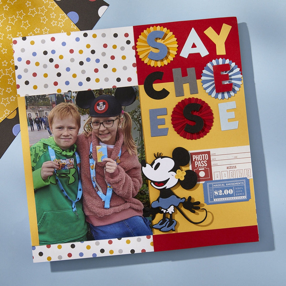 Bild 1 von Spellbinders Steamboat Willie Duo Etched Dies - Stanz-Set Mickey & Minnie Mouse